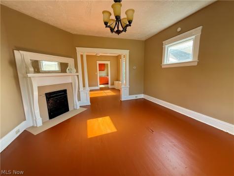 8206 Crumb Avenue Cleveland OH 44103