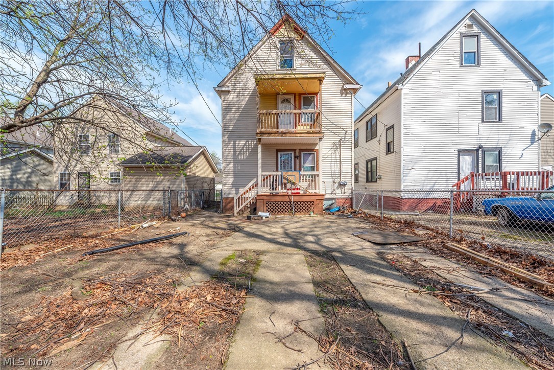 8206 Crumb Avenue Cleveland OH 44103
