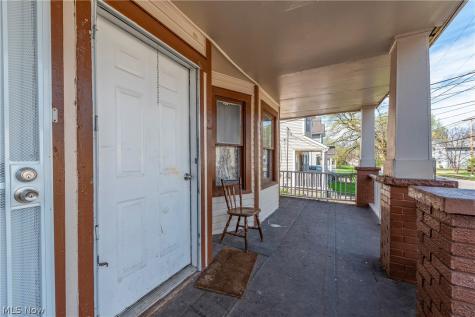 8206 Crumb Avenue Cleveland OH 44103