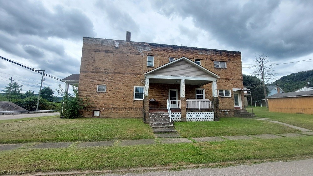 112 Woodmont Avenue Avenue Steubenville OH 43952