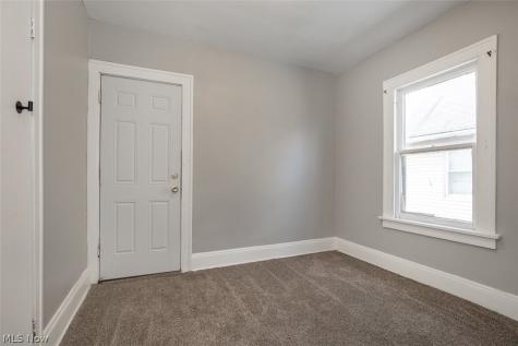 14112 Edgewood Avenue Cleveland OH 44128