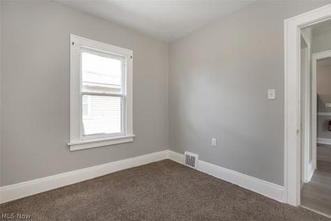 14112 Edgewood Avenue Cleveland OH 44128