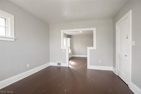 14112 Edgewood Avenue Cleveland OH 44128