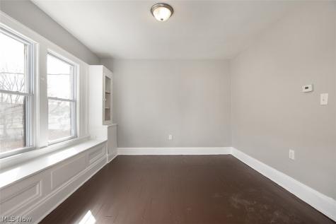 14112 Edgewood Avenue Cleveland OH 44128
