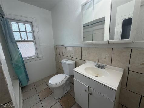 2272 S Taylor Road Cleveland Heights OH 44118