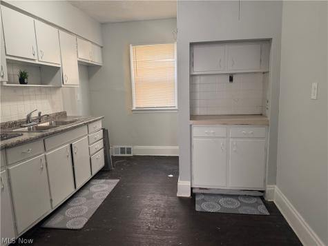 2272 S Taylor Road Cleveland Heights OH 44118