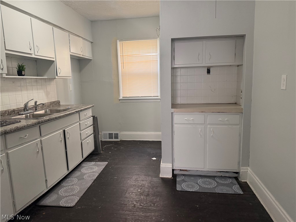 2272 S Taylor Road Cleveland Heights OH 44118