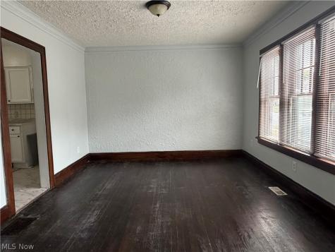 2272 S Taylor Road Cleveland Heights OH 44118