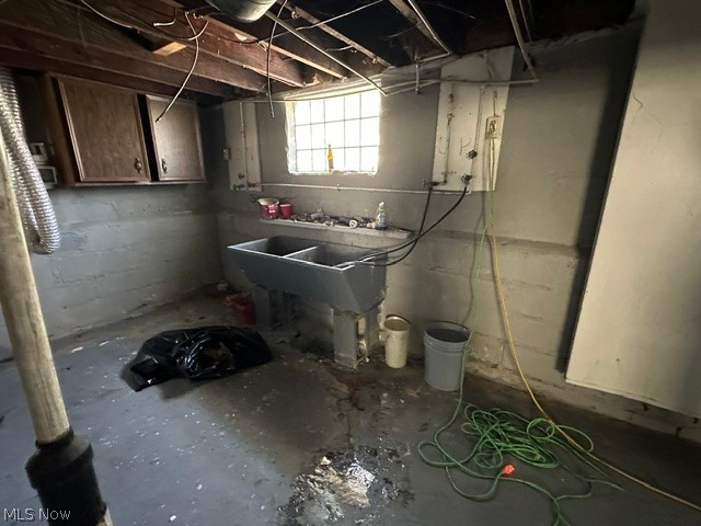 7918 Force Avenue Cleveland OH 44105