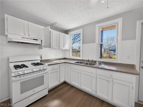 1850 E 32nd Street Lorain OH 44055