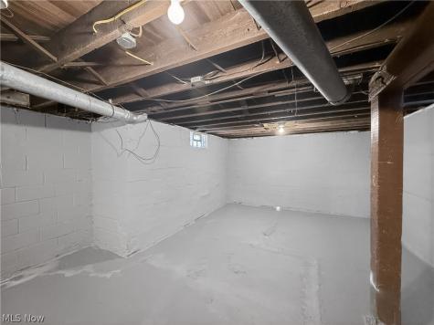 1850 E 32nd Street Lorain OH 44055