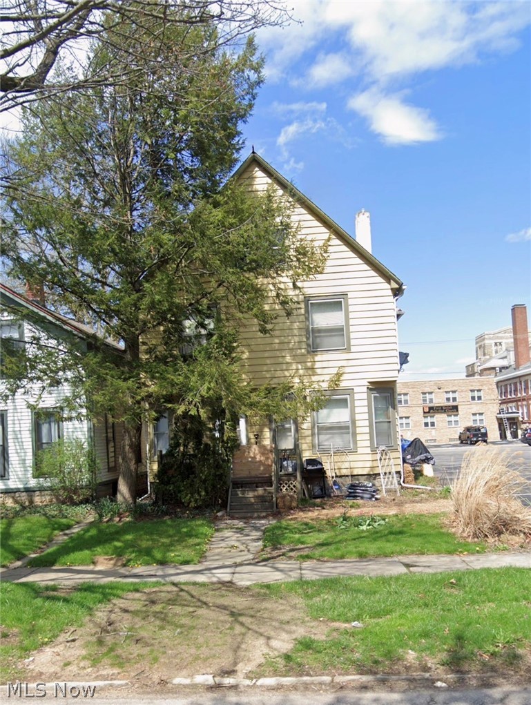 327 4th Street Elyria OH 44035
