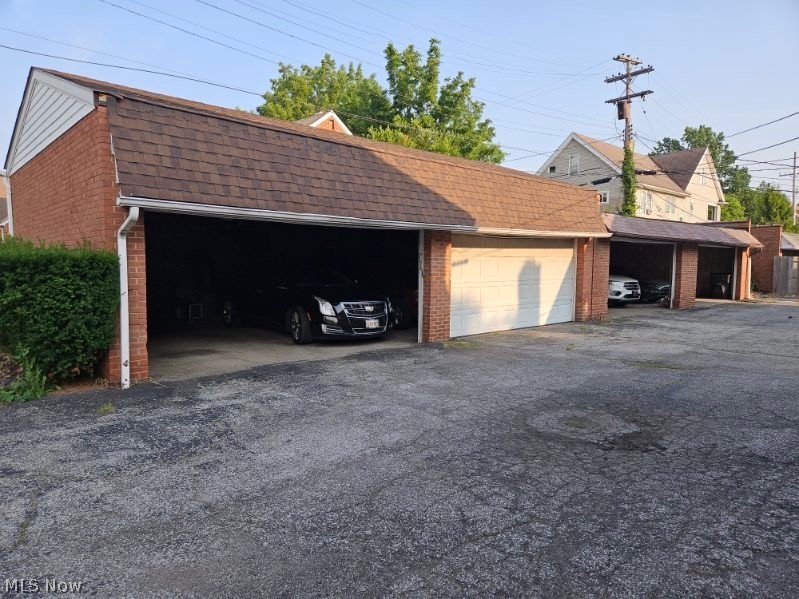 17876 Lake Shore Boulevard Cleveland OH 44119