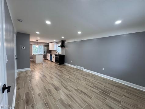 2811 Oak Park Avenue Cleveland OH 44109