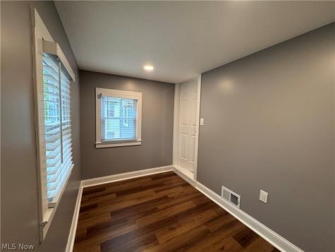 2811 Oak Park Avenue Cleveland OH 44109