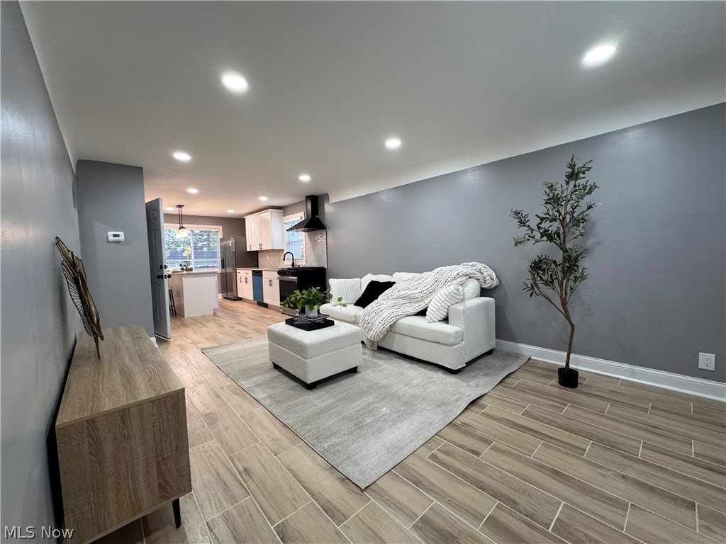 2811 Oak Park Avenue Cleveland OH 44109