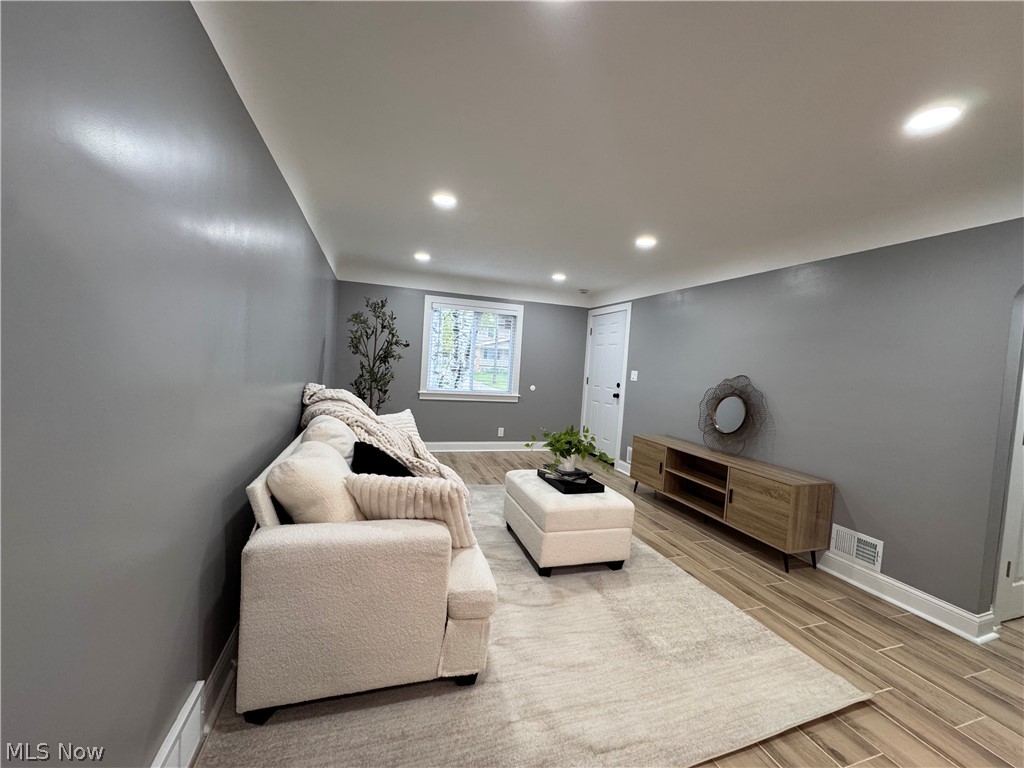 2811 Oak Park Avenue Cleveland OH 44109