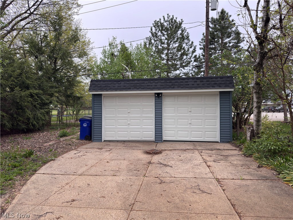 2811 Oak Park Avenue Cleveland OH 44109