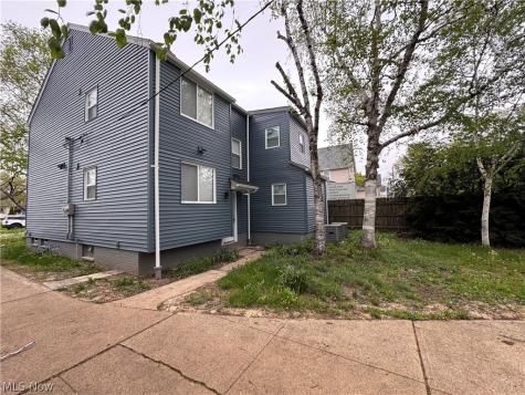 2811 Oak Park Avenue Cleveland OH 44109