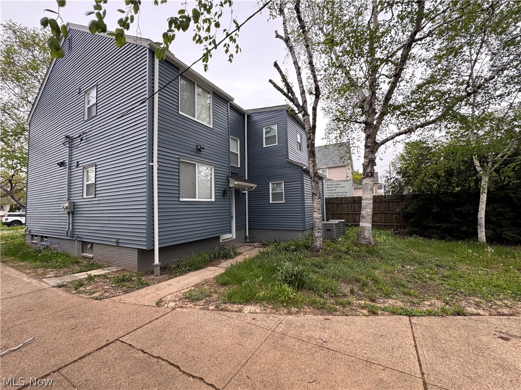 2811 Oak Park Avenue Cleveland OH 44109