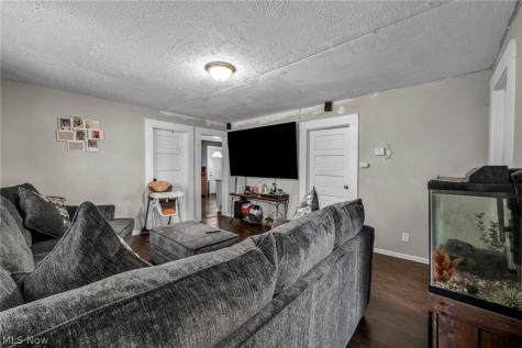 228 Gates Elyria OH 44035