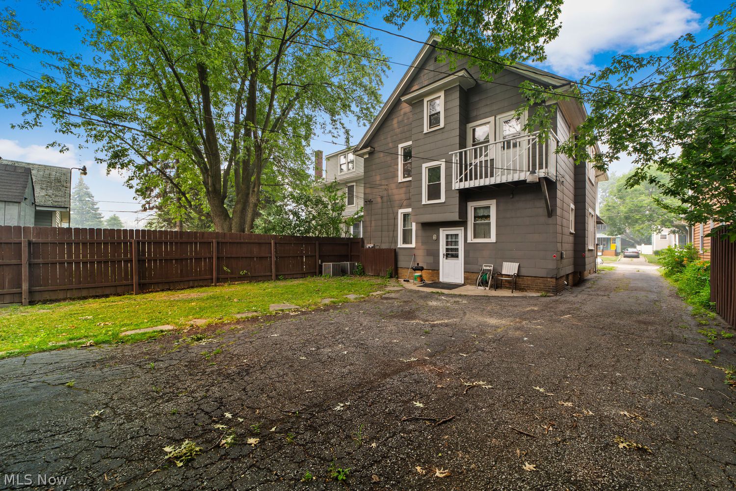 1325 W 110 Street Cleveland OH 44102