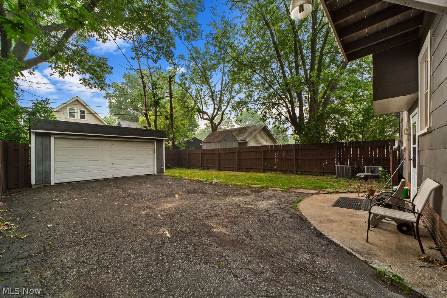 1325 W 110 Street Cleveland OH 44102