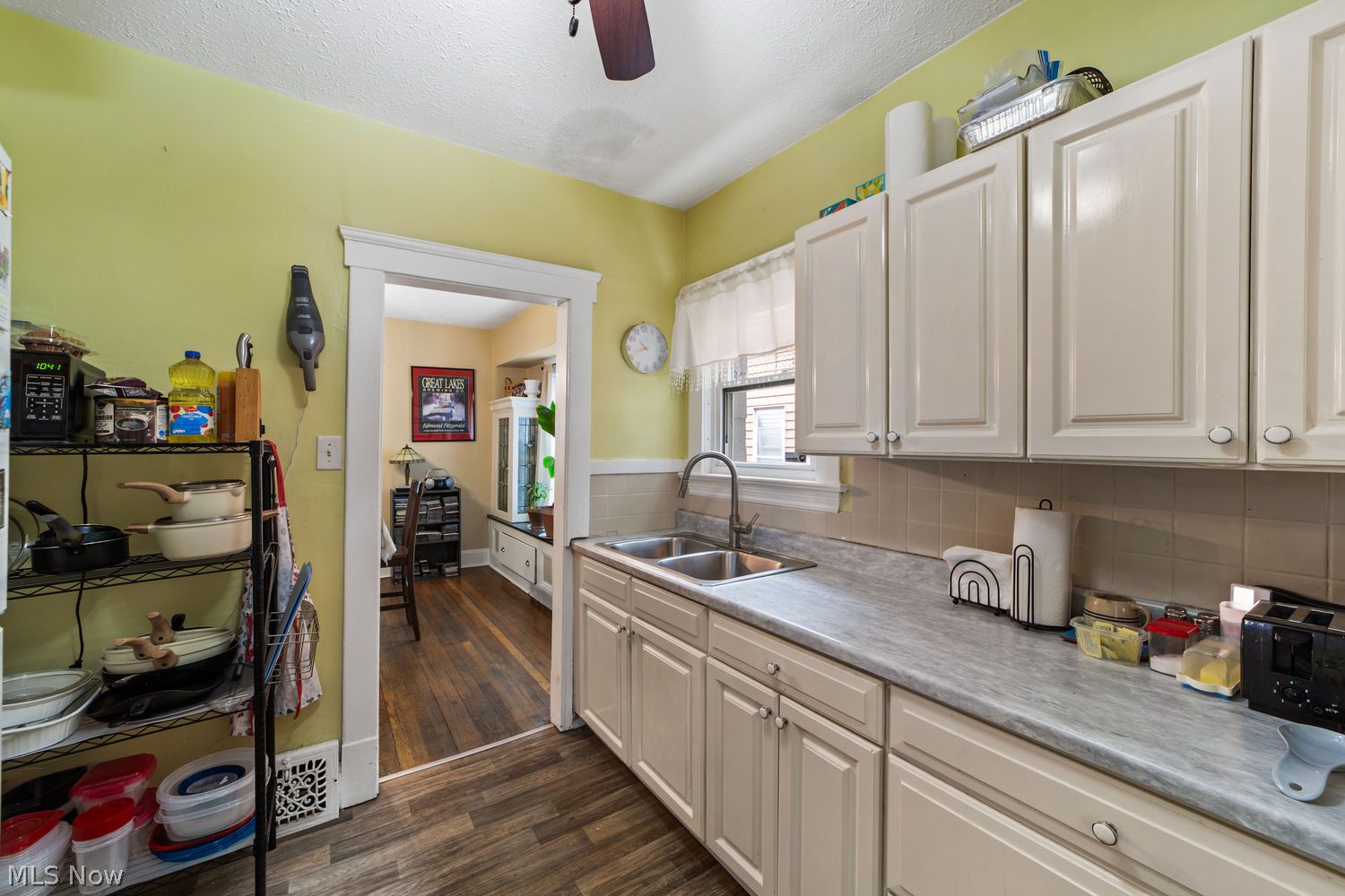 1325 W 110 Street Cleveland OH 44102