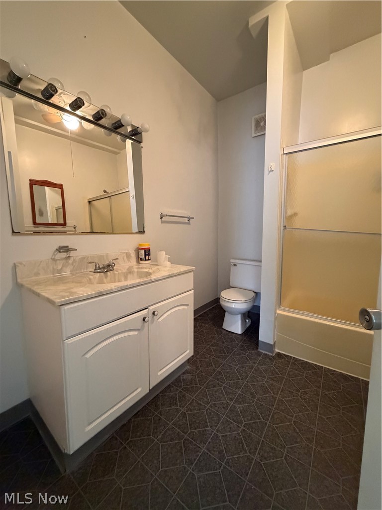 54 Spring Street Struthers OH 44471