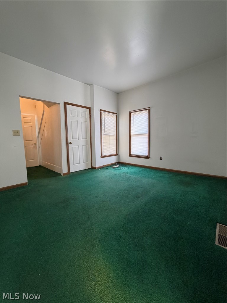 54 Spring Street Struthers OH 44471