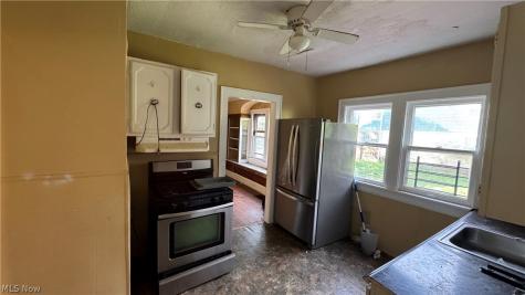 16003 Huntmere Avenue Cleveland OH 44110