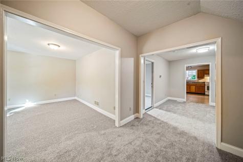 585-583 E Buchtel Avenue Akron OH 44304