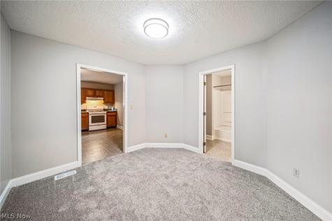 585-583 E Buchtel Avenue Akron OH 44304