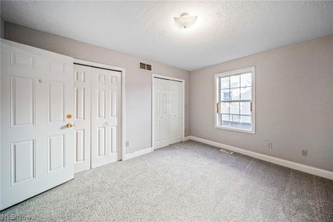 585-583 E Buchtel Avenue Akron OH 44304
