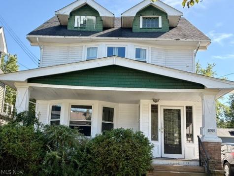 16913 Bradgate Avenue Cleveland OH 44111