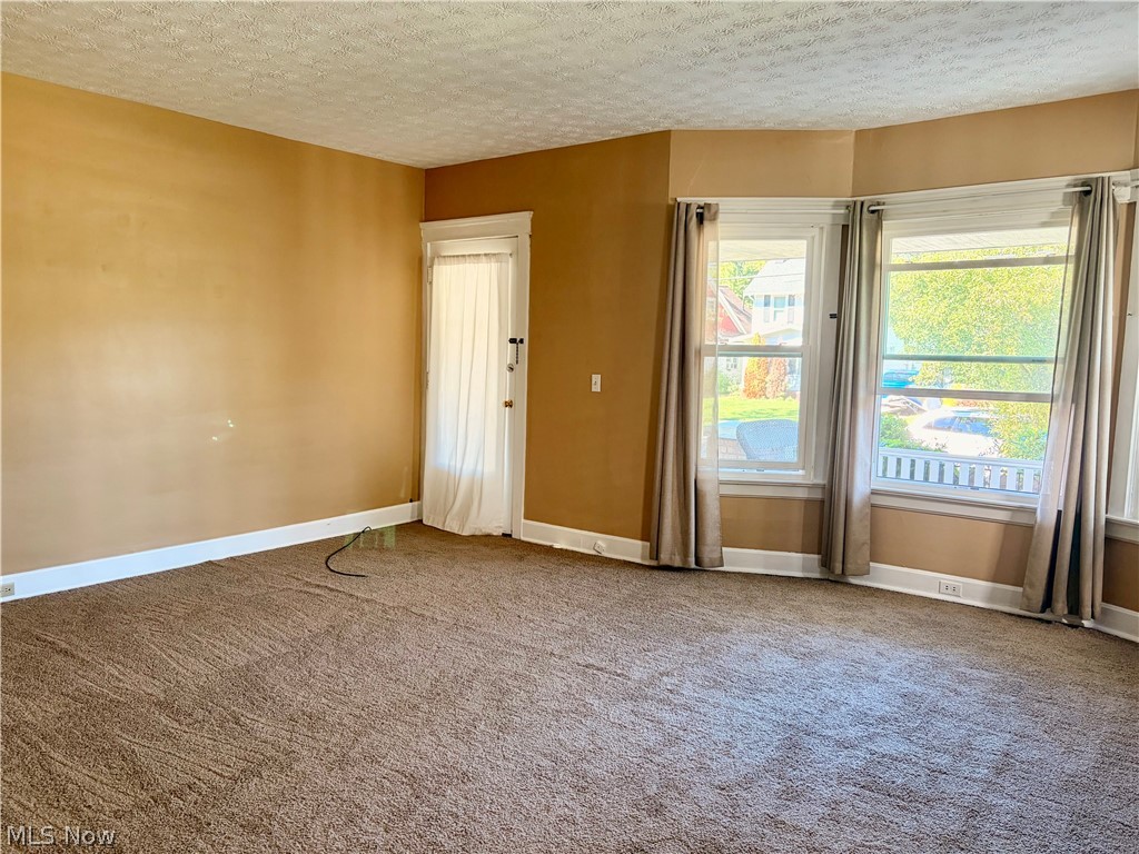 16913 Bradgate Avenue Cleveland OH 44111