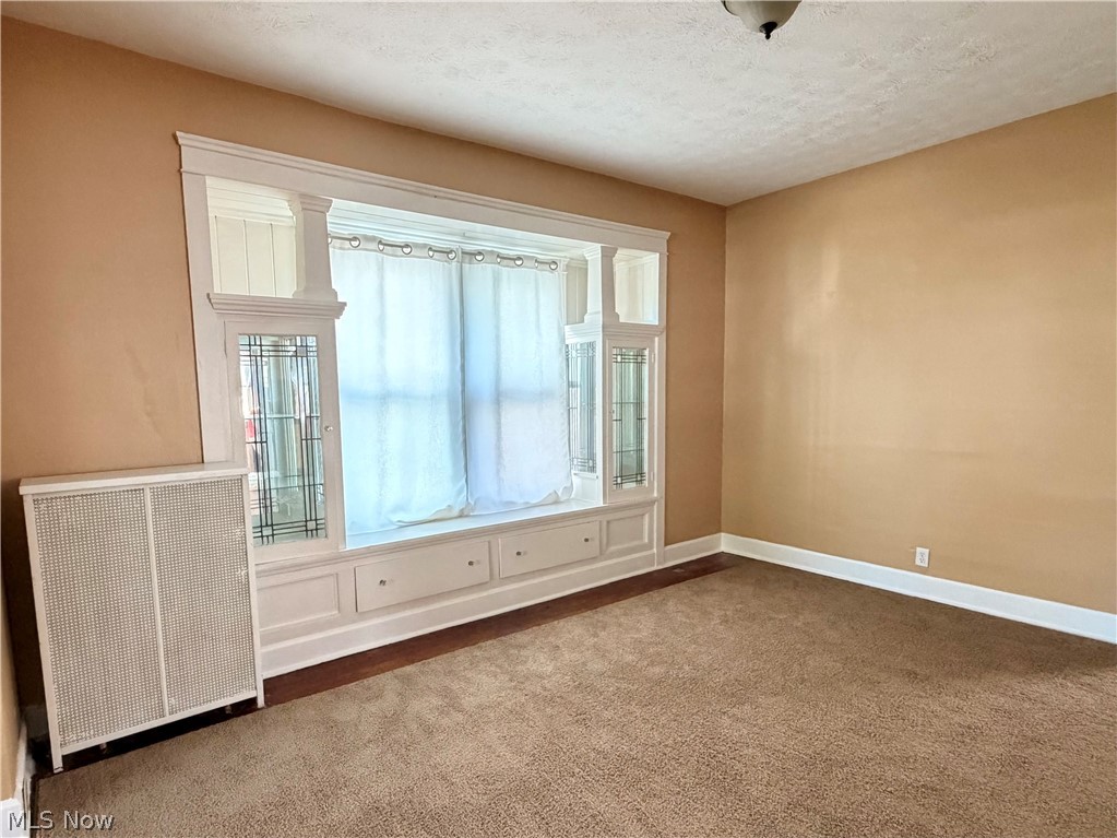 16913 Bradgate Avenue Cleveland OH 44111