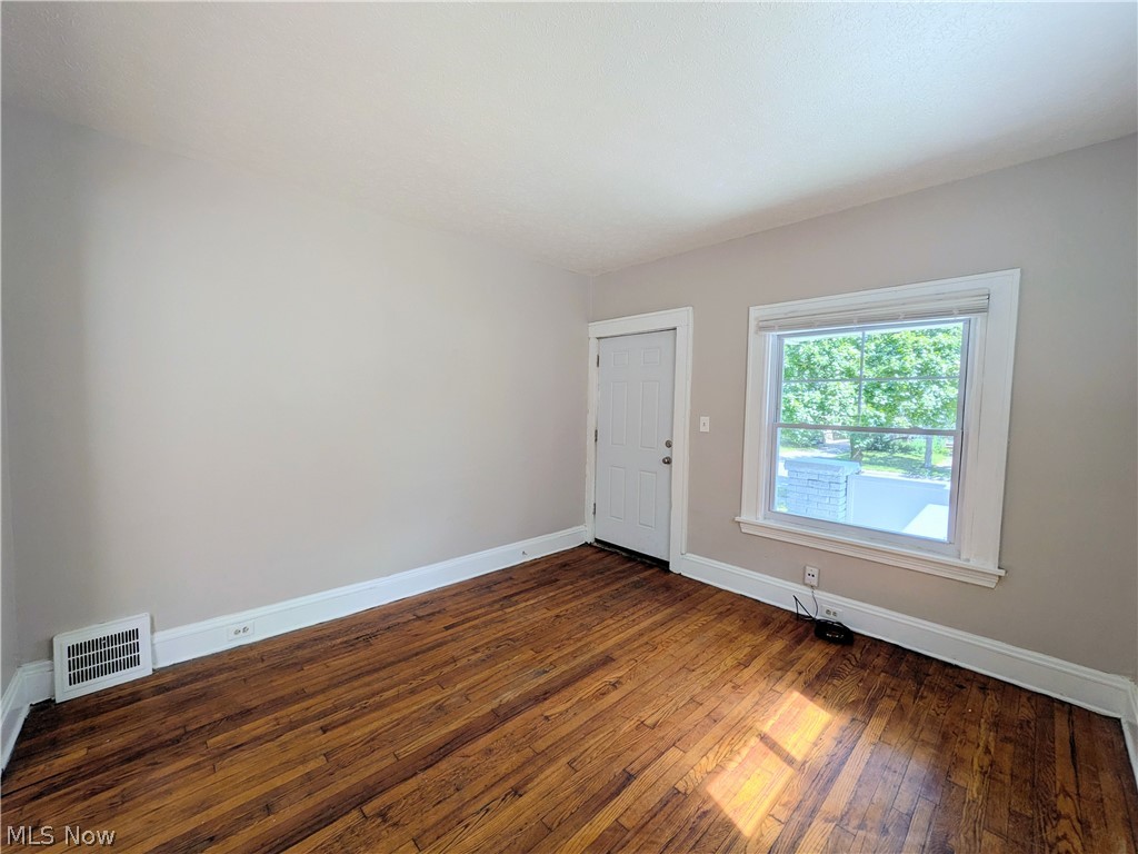 11302 Parkview Avenue Cleveland OH 44104