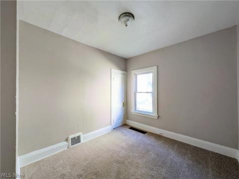 11302 Parkview Avenue Cleveland OH 44104
