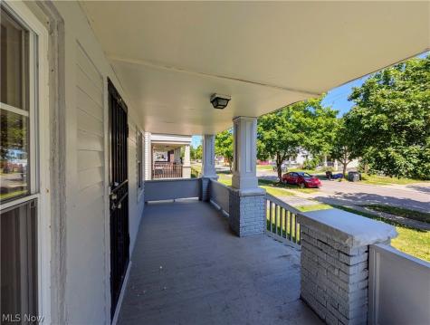 11302 Parkview Avenue Cleveland OH 44104