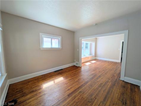 11302 Parkview Avenue Cleveland OH 44104