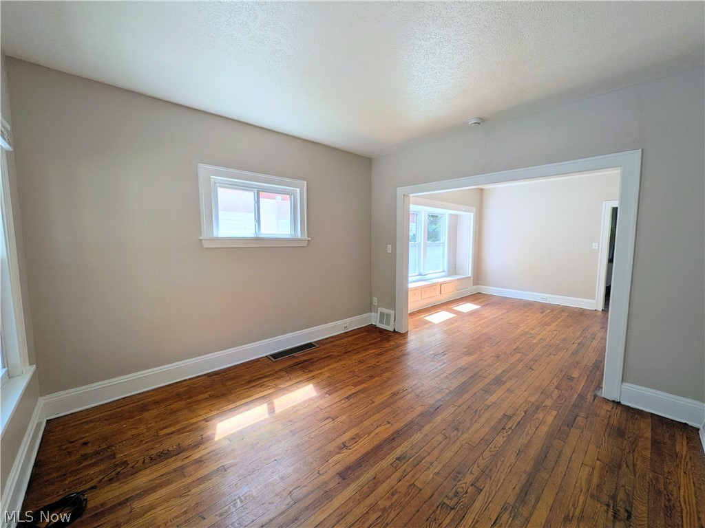 11302 Parkview Avenue Cleveland OH 44104