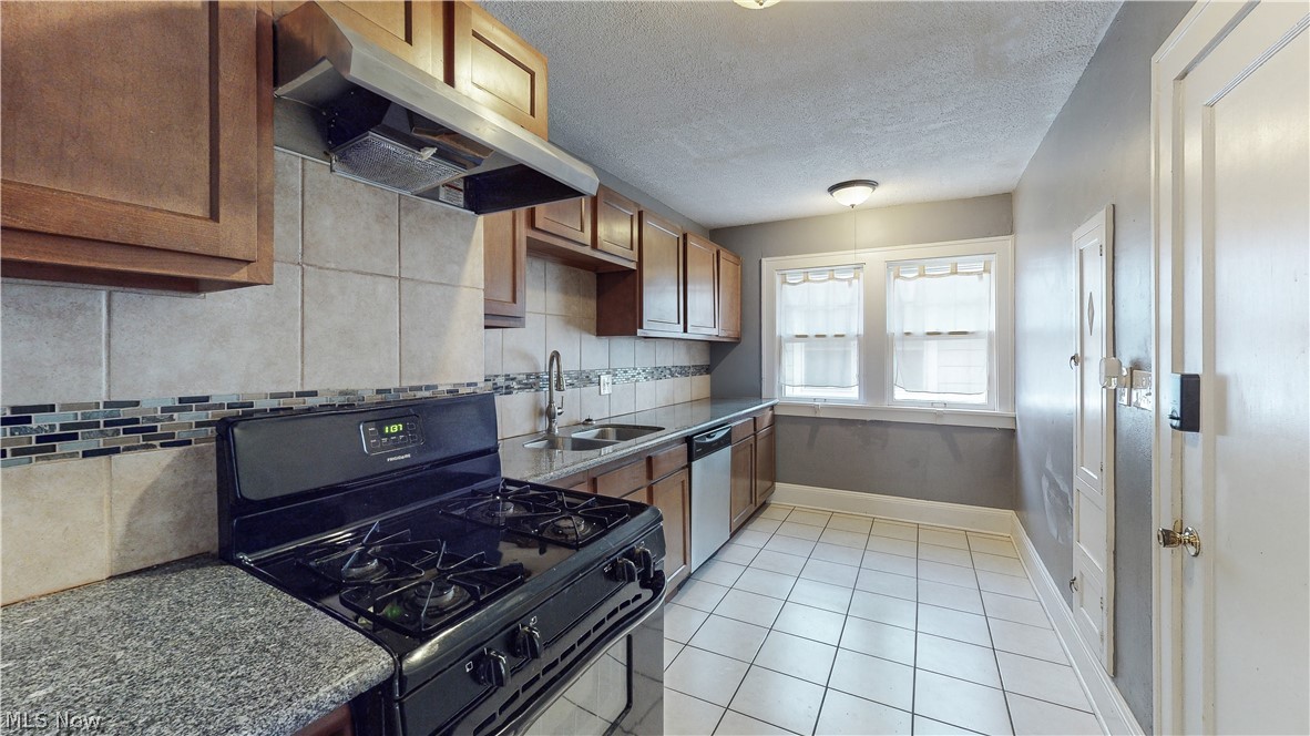 17615 Winslow Road Shaker Heights OH 44120