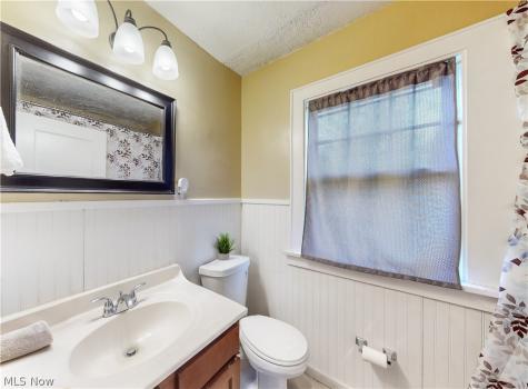 17615 Winslow Road Shaker Heights OH 44120