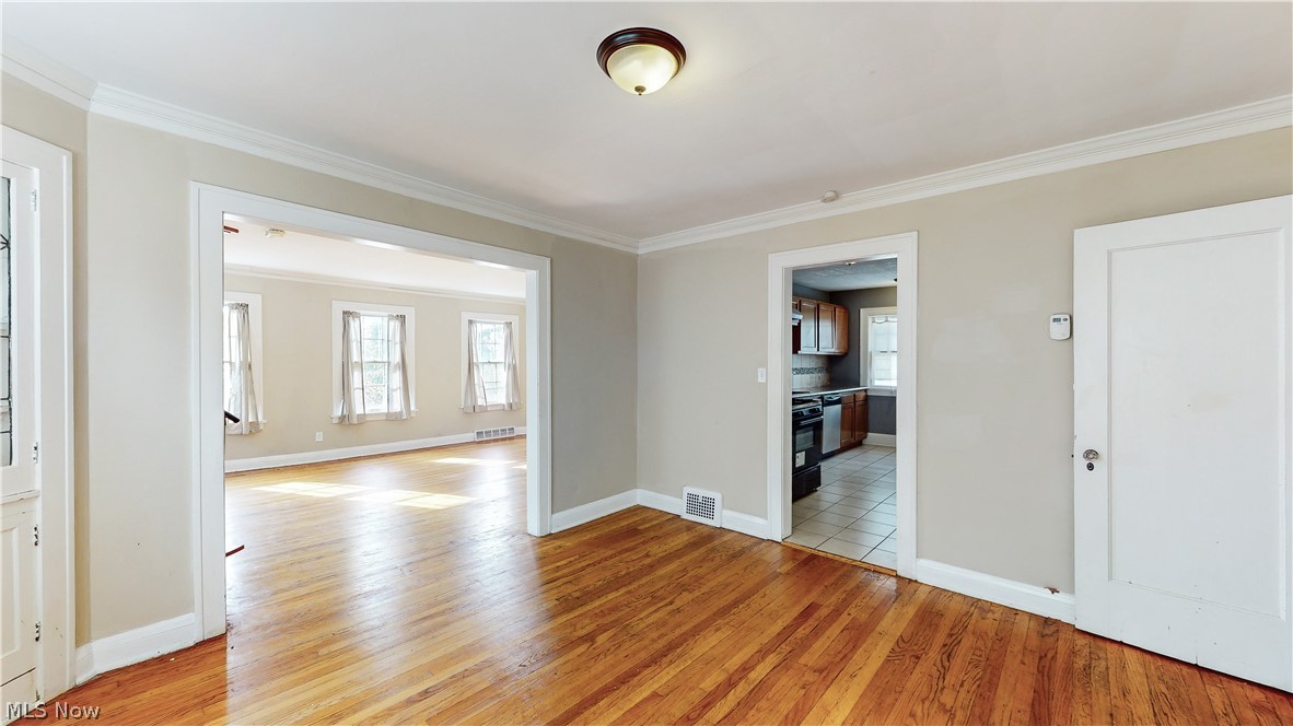 17615 Winslow Road Shaker Heights OH 44120