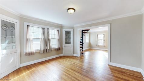 17615 Winslow Road Shaker Heights OH 44120