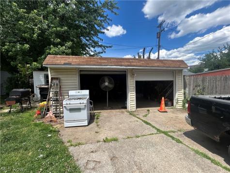 3946 Woodbridge Avenue Cleveland OH 44109