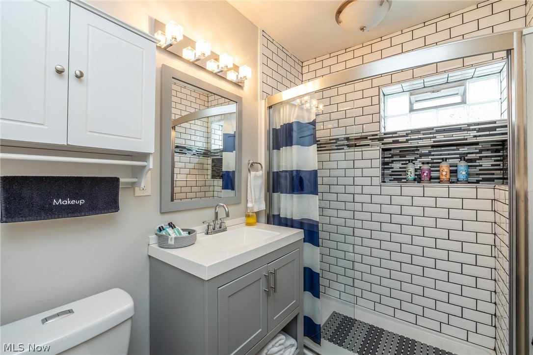 1337 W 67th Street Cleveland OH 44102