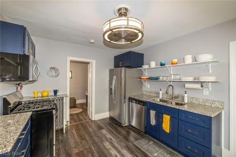 1337 W 67th Street Cleveland OH 44102