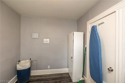 1337 W 67th Street Cleveland OH 44102